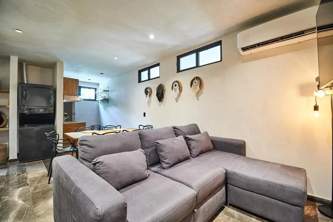 Elegant Trendy Apartment In Tulum With Infinity Pool, Breathtaking Jungle View & Bottle Of Wine Per Stay