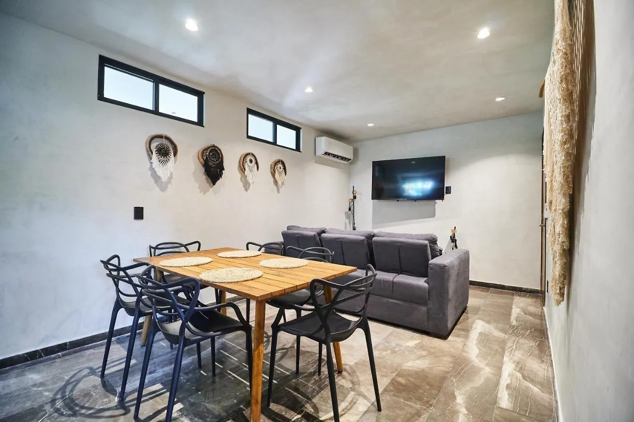 Elegant Trendy Apartment In Tulum With Infinity Pool, Breathtaking Jungle View & Bottle Of Wine Per Stay