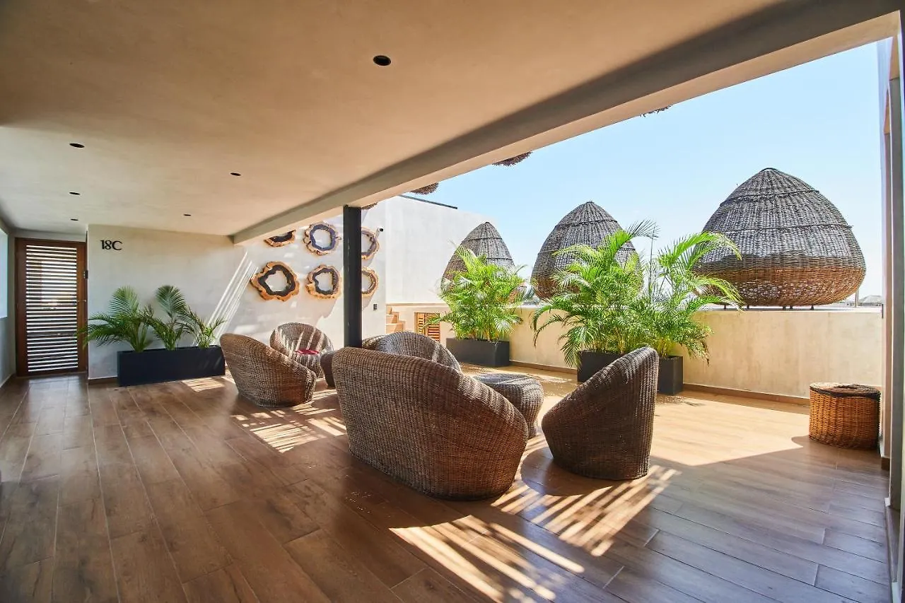 Elegant Trendy Apartment In Tulum With Infinity Pool, Breathtaking Jungle View & Bottle Of Wine Per Stay